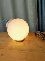 Lampe à poser petit globe blanc