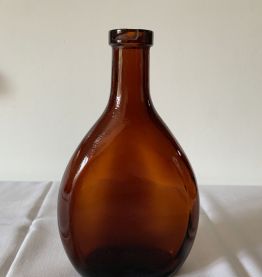 Belle bouteille pichet verre ambré 