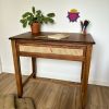 Bureau bois massif enfant avec grand tiroir cannage