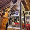 Grand miroir de sol marocain vintage