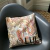 Coussin motifs cachemire "LUI"