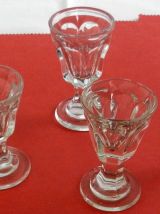 Verrerie ancienne : verres à côtes plates 