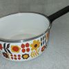 Vintage belle casserole 17.50 cm  fleurie orange et marron a