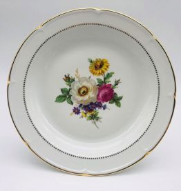 6 Assiettes Creuses. En porcelaine, pâte et émaux de Limoges