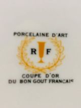 Service à dessert Porcelaine d’art, coupe d'or du bon goût f