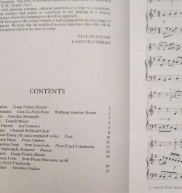 The Young Violinist's-Repertoire Book 4-for Violin and Piano