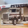 Maquette AMT Matchbox camion Peterbilt 359 1/25 avec moteur