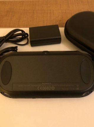 PS Vita OLED avec 64go 