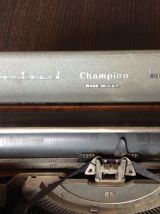 Machine à ecrire Underwood Champion / vintage années 40-50