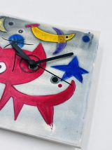 Horloge en céramique de style Joan Miro