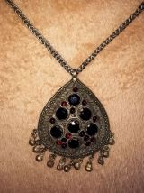 Grand pendentif Berbère Bermil ancien en argent et grenats d