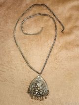 Grand pendentif Berbère Bermil ancien en argent et grenats d