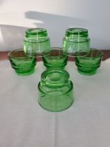 5 verres à liqueur, ou coquetiers, en verre vert, LEVER