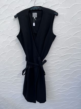 Robe noire Agua con cast 