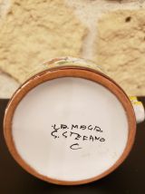Ensemble de cendriers en céramique signé, avec support