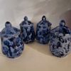 Petits pots en porcelaine bleu de Delft