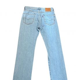 Jean levi’s 501 coupe droite 