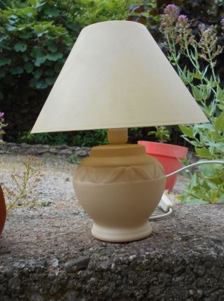 LAMPE BEIGE CERAMIQUE TBE PIED CERAMIQUE 27 CM TBE