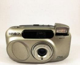 Appareil photo argentique Minolta 75 W Riva Zoom