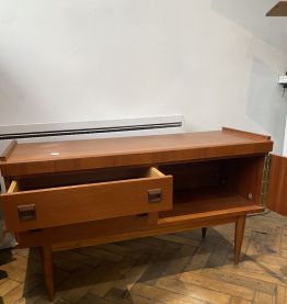 Enfilade style scandinave pieds compas 