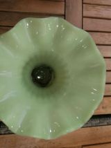 Vase en opaline vert clair 