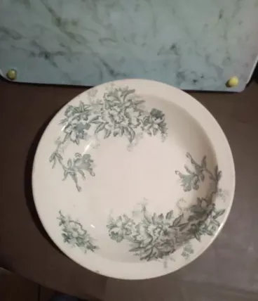 Plat creux faïence de Givors