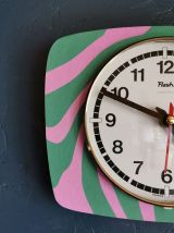 Horloge vintage pendule murale silencieuse "Rose vert"