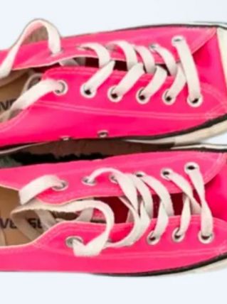 Converse rose 