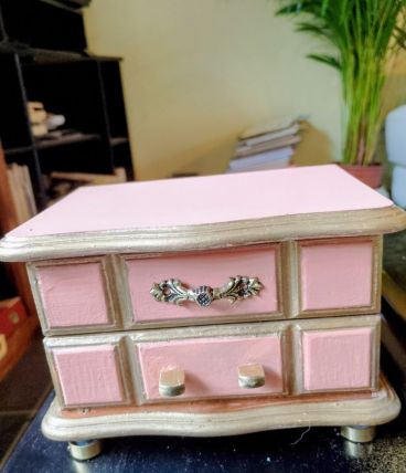coffre à bijoux en bois repeint