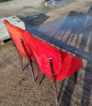 Paire de chaises vintage en  fourrure rouge