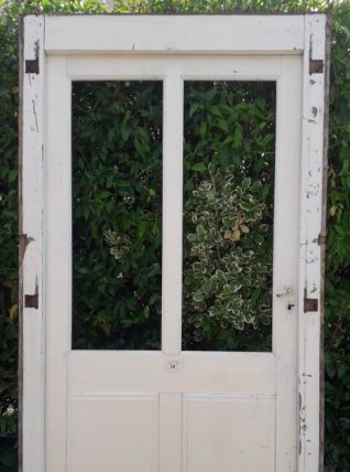 Porte entrée ancienne et son cadre