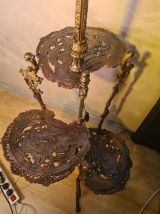 lampadaire fonte d acier Guéridon  ouvragé avec suppor à 3 n