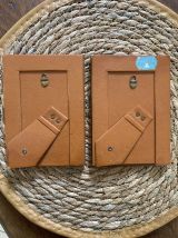 Paire petits cadres photos vintage en cuir marron.
