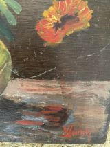 Nature morte bouquet de soucis dans un vase.