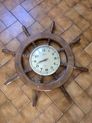Horloge gouvernail rétro