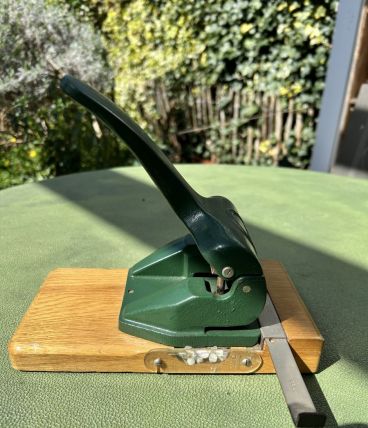 Perforatrice vintage Leitz 180