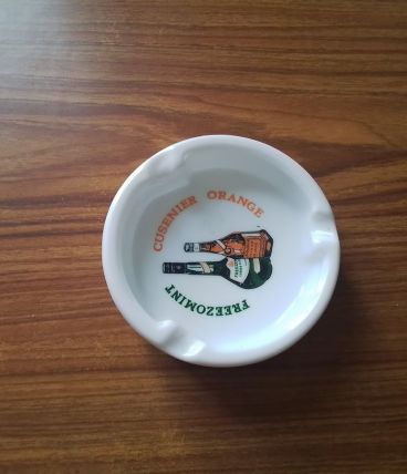 Cendrier cuisinier orange 