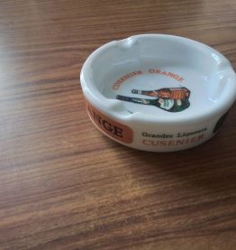 Cendrier cuisinier orange 