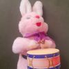Ancien lapin  tambour à piles