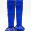 Duo de petits vases soliflores bleus en verre moulé travaill