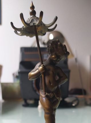 Angelot en bronze signé KLEY