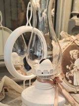 Lampe à pétrole Blanche réserver uniquement à la déco