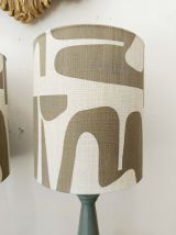 Paire de lampes en bois et abat-jours modernistes sur mesure