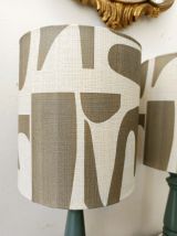 Paire de lampes en bois et abat-jours modernistes sur mesure