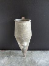 Ancien coffin en zinc