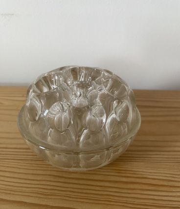 Pique fleurs vintage en verre épais.