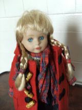  poupée porcelaine - tenue hiver couleur rouge
