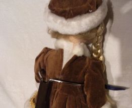 poupée porcelaine - tenue hivernale