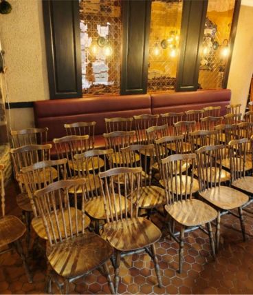 Lot de 46 chaises Baumann  (N153) + 17 donneuses