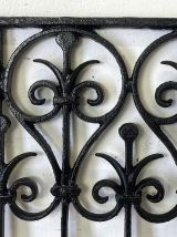 Grille ancienne en fonte 